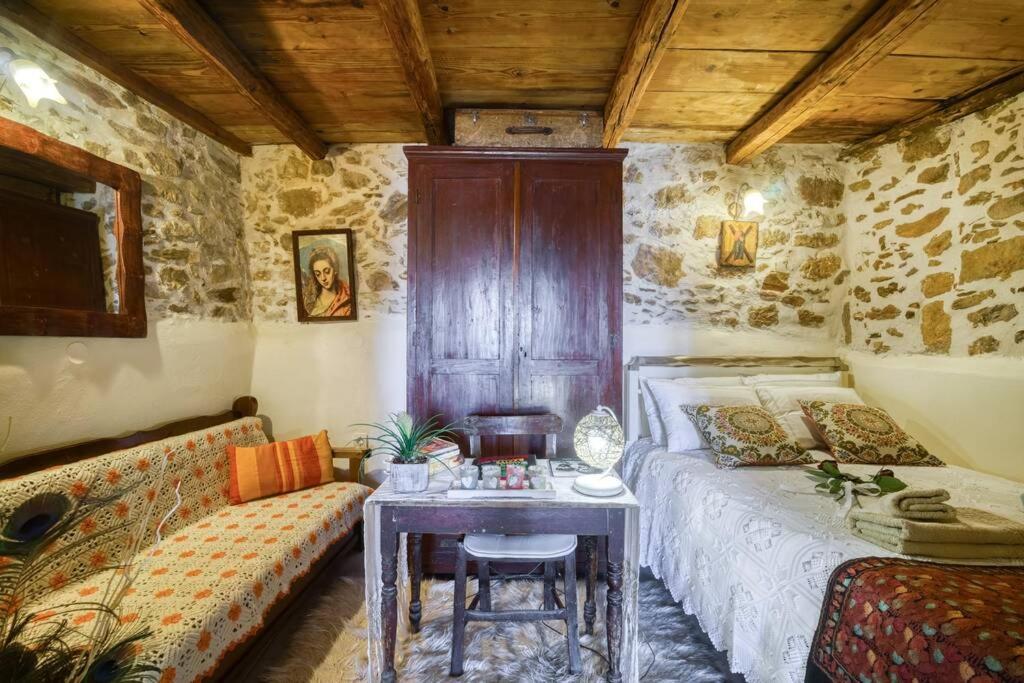 Traditional Cretan Stone House In The Center Of Crete Litos 외부 사진
